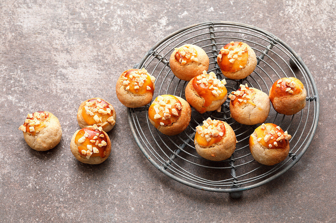 Marzipan biscuits with almonds