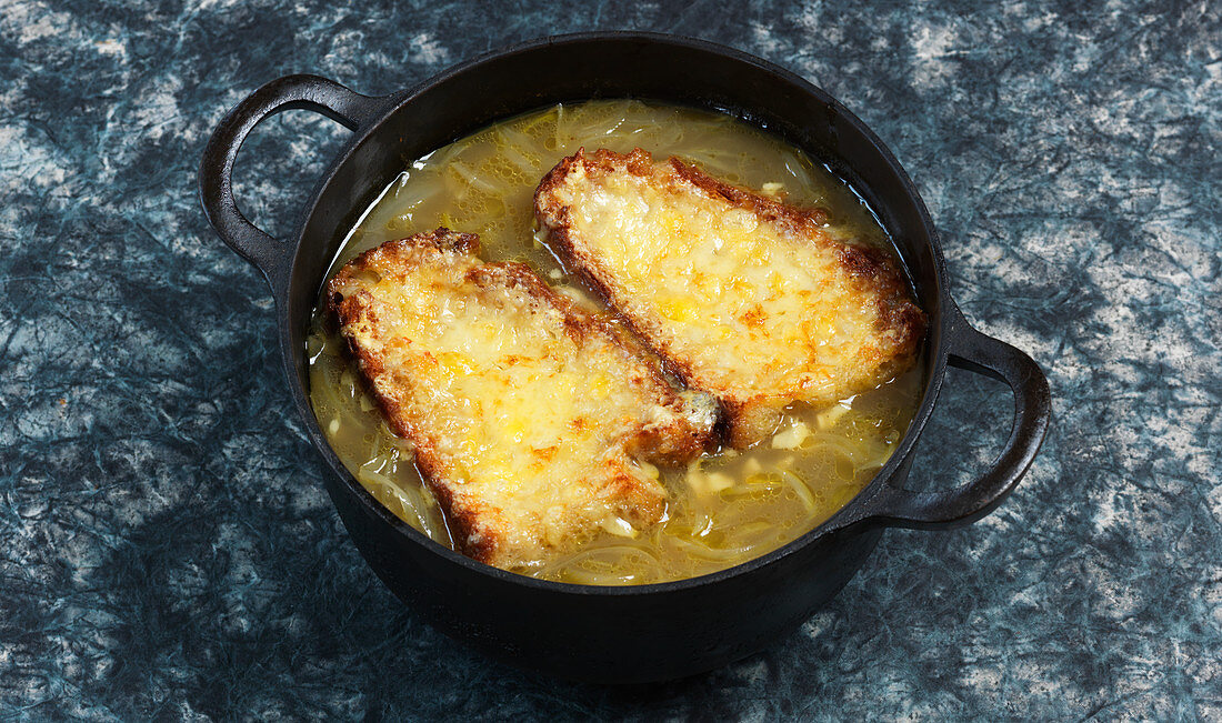 French onion soup with gratinated bread
