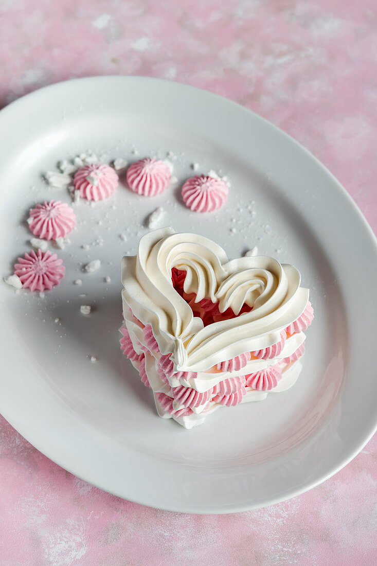 Heart-shaped meringue mini cake for Valentine's Day