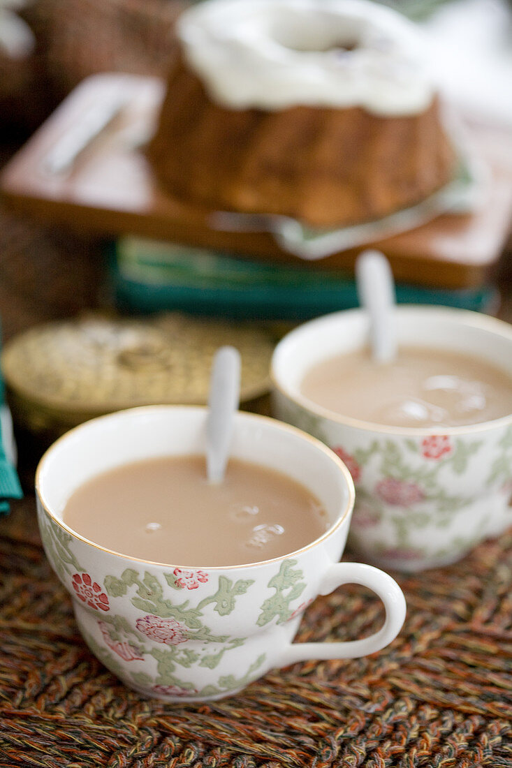 Zwei Tassen Chai-Tee