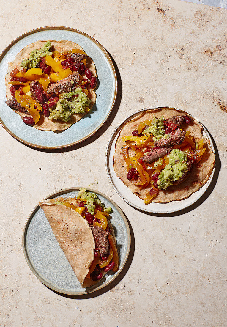 Fajitas mit Rinderfilet und Guacamole