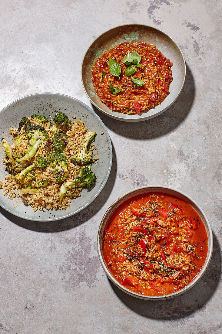Oat dishes – fried oats and broccoli, oat and pepper stew, oat risotto