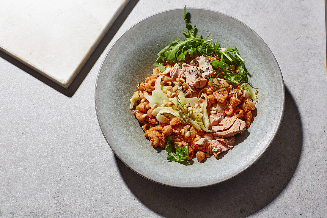 Fennel pasta salad with tuna and tomato pesto