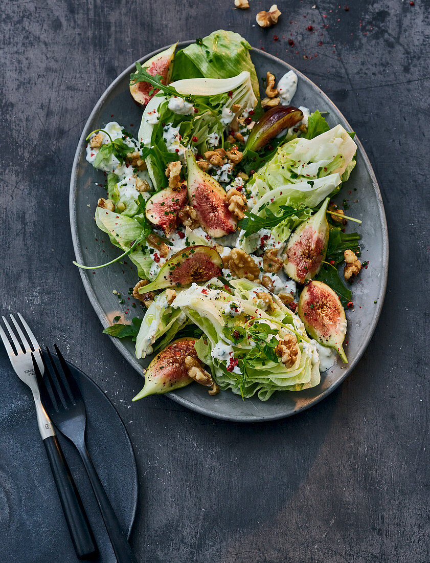 Iceberg lettuce with figs and blue cheese dressing