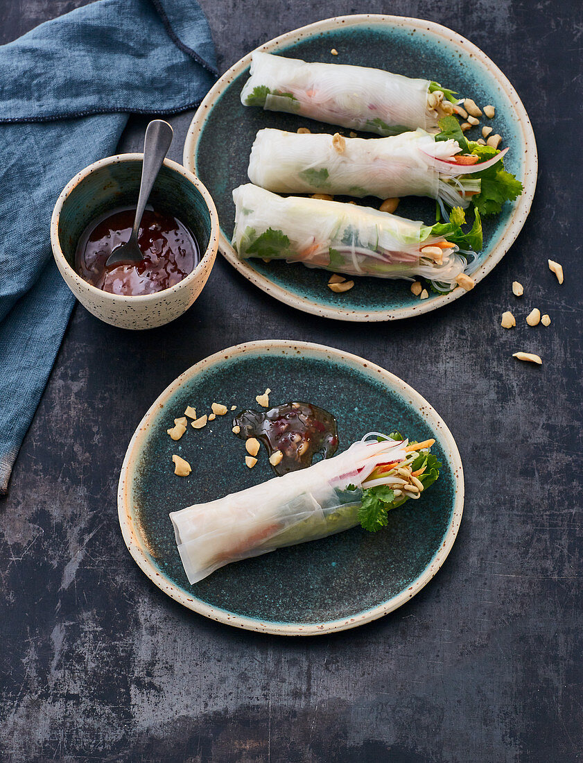 Summer rolls with glass noodles, vegetables and peanuts