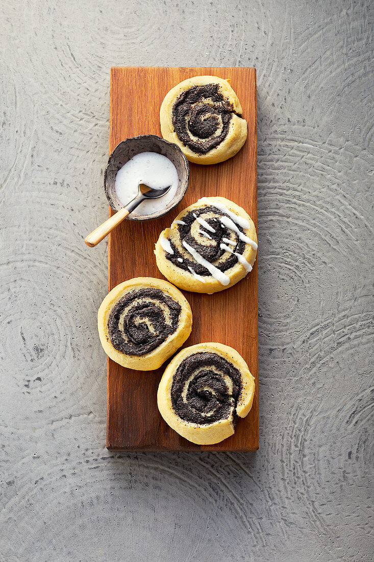 Poppyseed whirls (sugar-free)