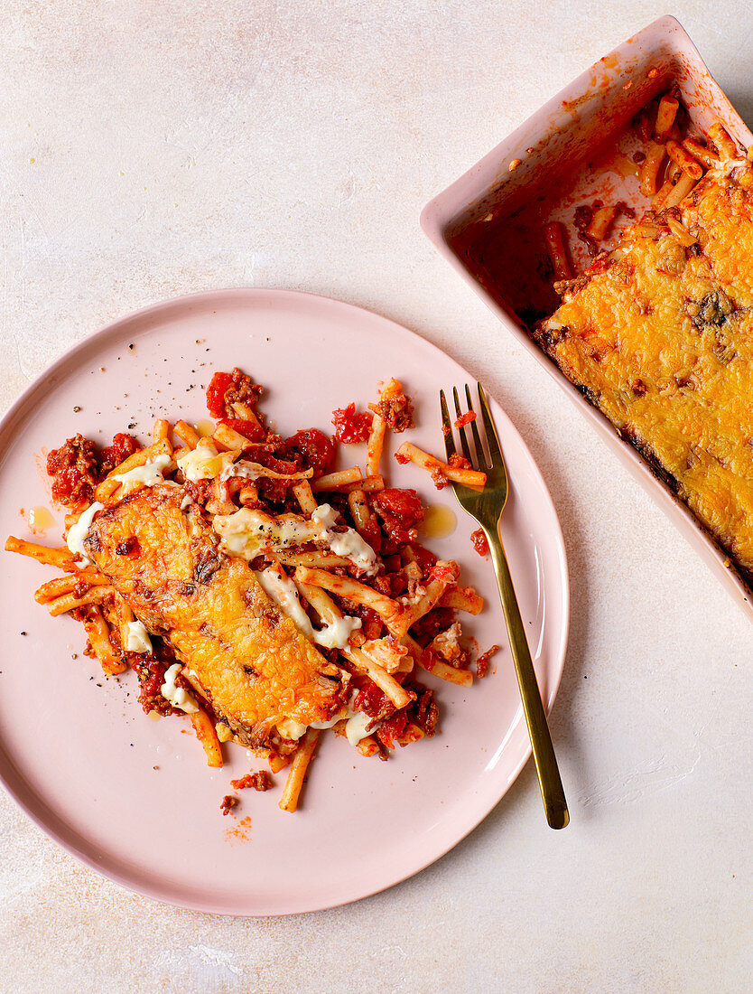 Macaroni bake with minced meat