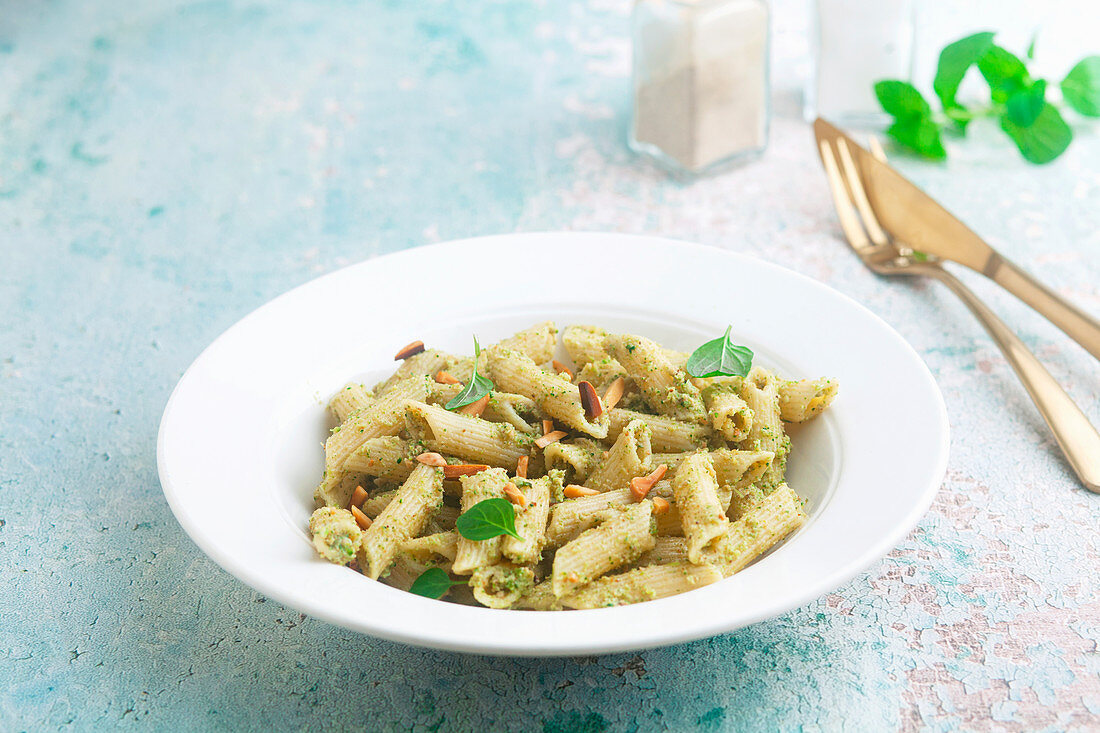 Penne with broccoli and mint pesto