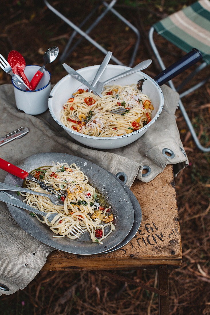 Spaghetti with Garlic Oil and Chilli