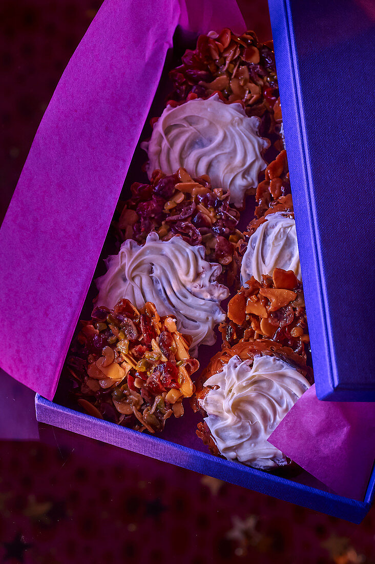 Florentines with white chocolate in a gift box