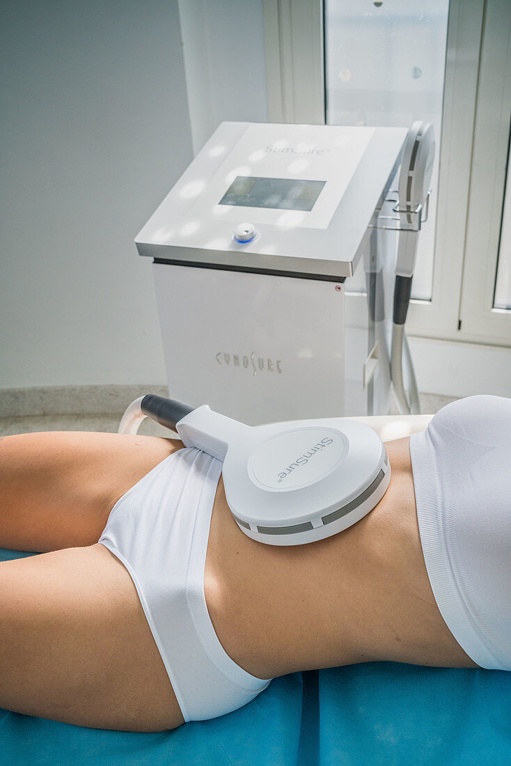 Body shaping by electromagnetic stimulation