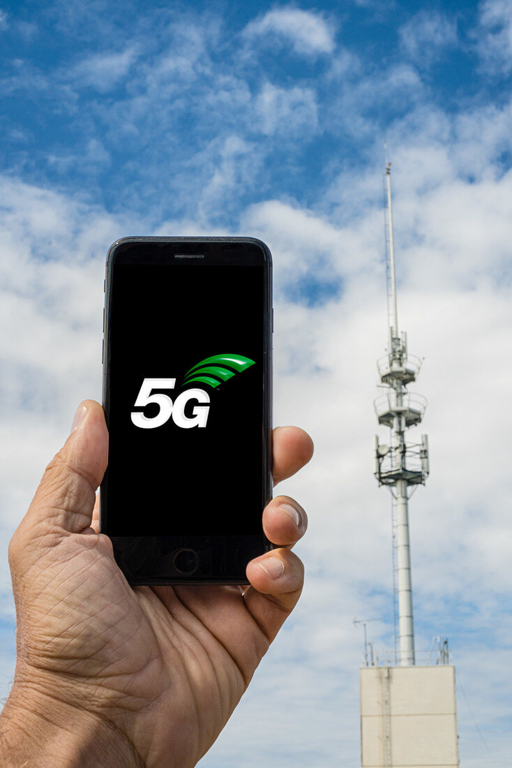 Mobile phone relay aerial and 5G network