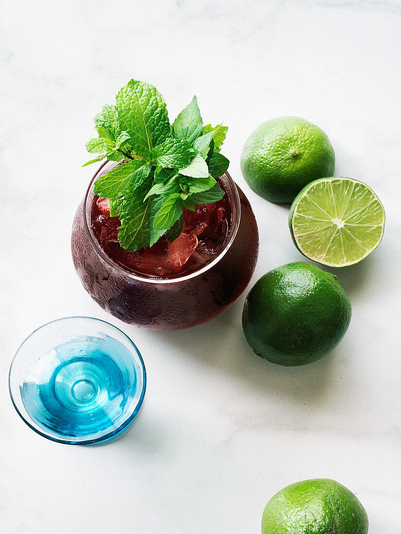 Beet juice with mint and lime