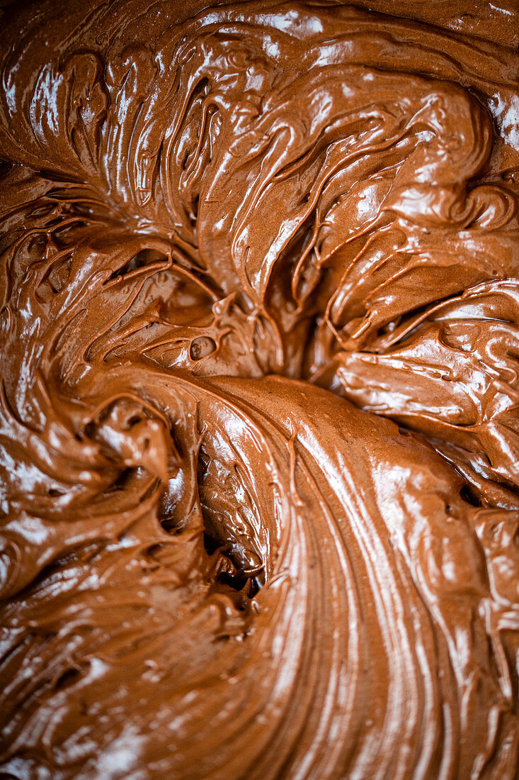 Chocolate cream (screen-filling)