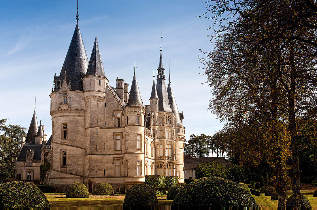 Schloss mit Park, Ladoucette, Loire, Frankreich