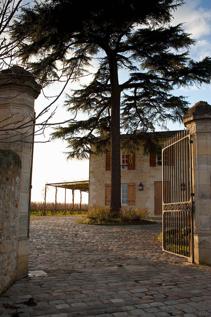 Main building, La Mondotte, Saint-Emilion, Bordeaux, France