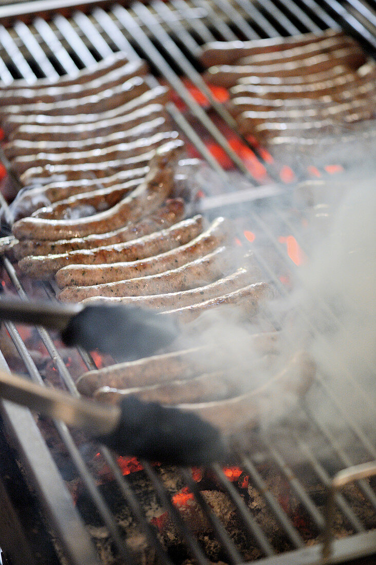 Game sausages à la Thuringia on a grill