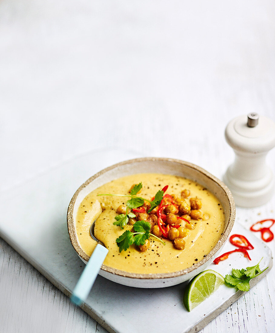 Spiced cauliflower soup with chickpeas