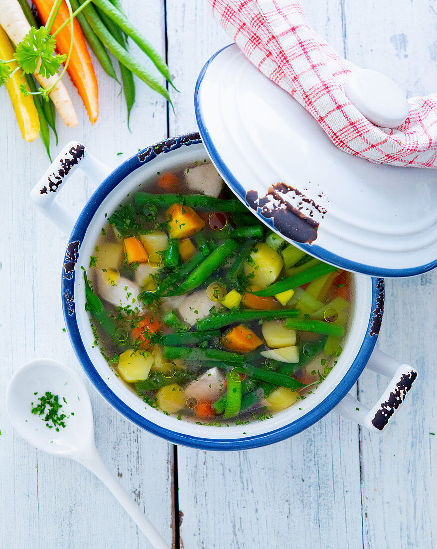 Vegetable soup with tofu