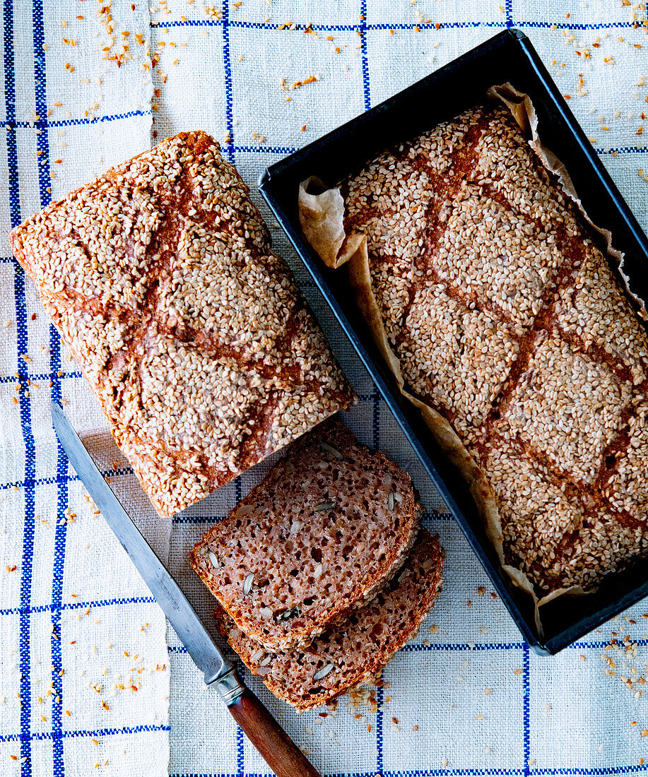 Wholemeal bread with sesame seeds