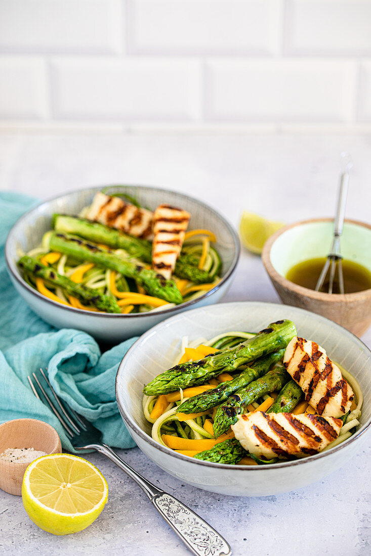 Zoodle salad with grilled asparagus and halloumi