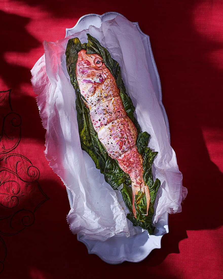 Red mullet in a seaweed coating