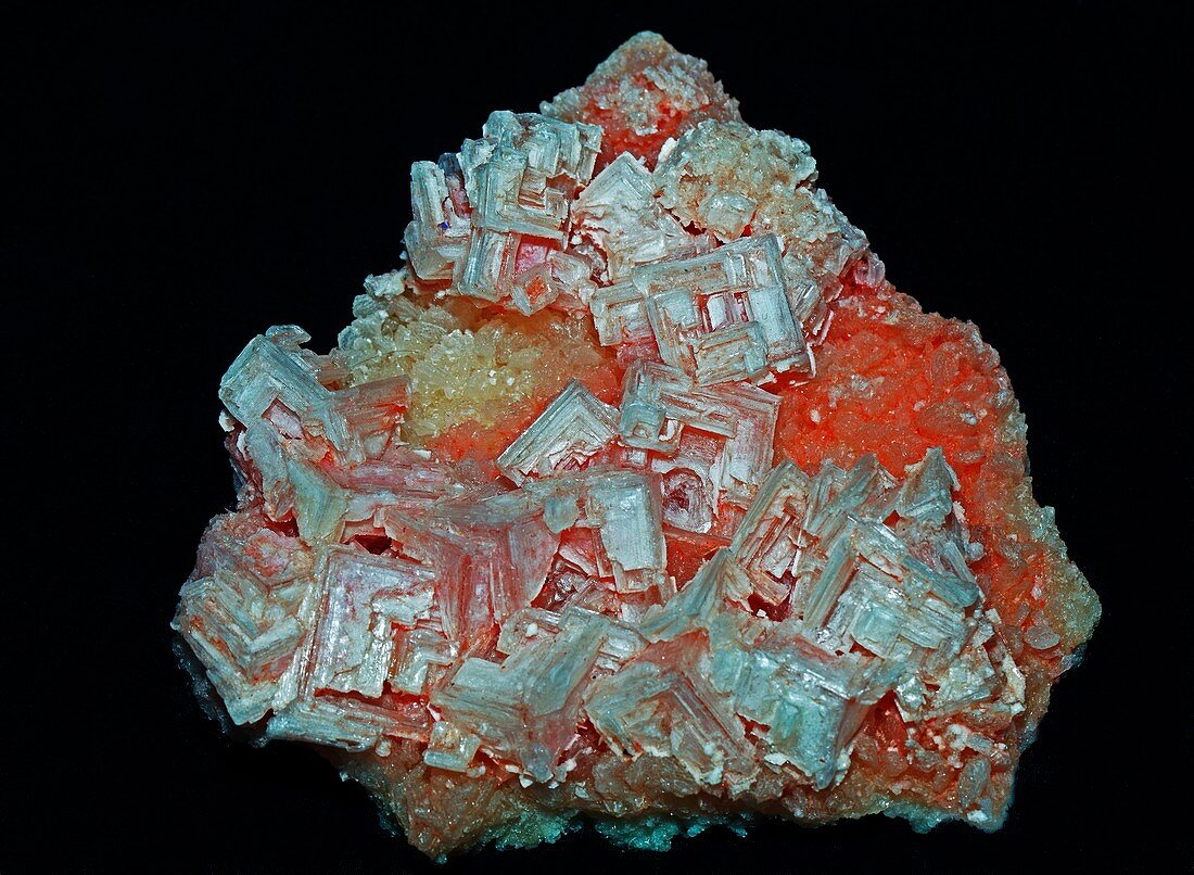 Halite hopper crystals