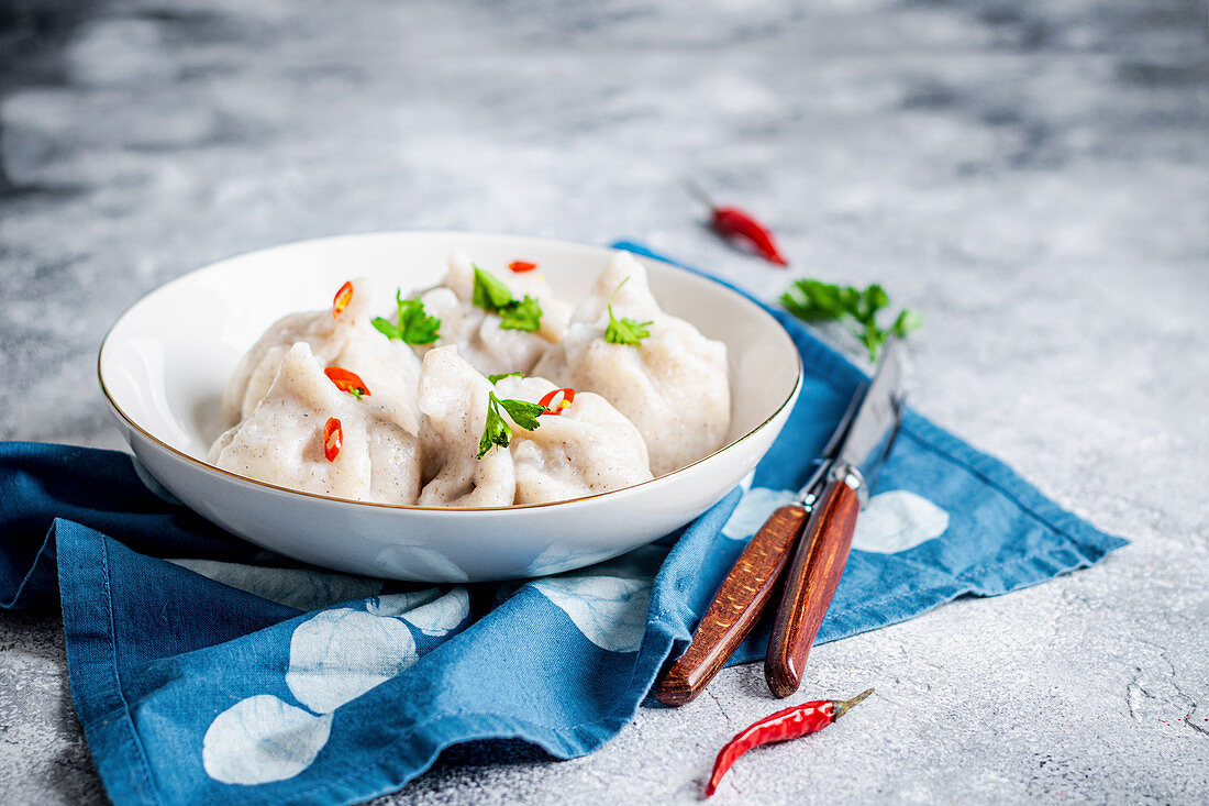 Glutenfreie Chinkali (gefüllte Teigtaschen aus Georgien)