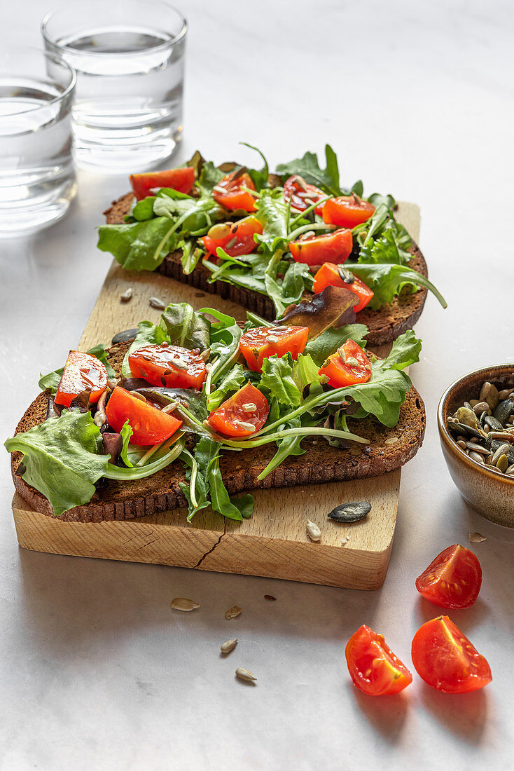 Bruschetta with rocket and tomatoes