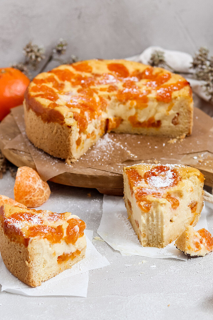 Vegan cheesecake with tangerines