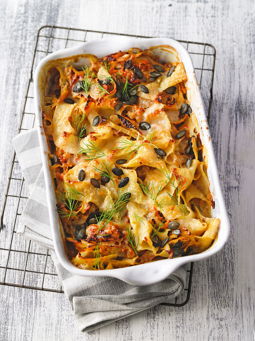 Alpine cabbage and pasta casserole (vegan)