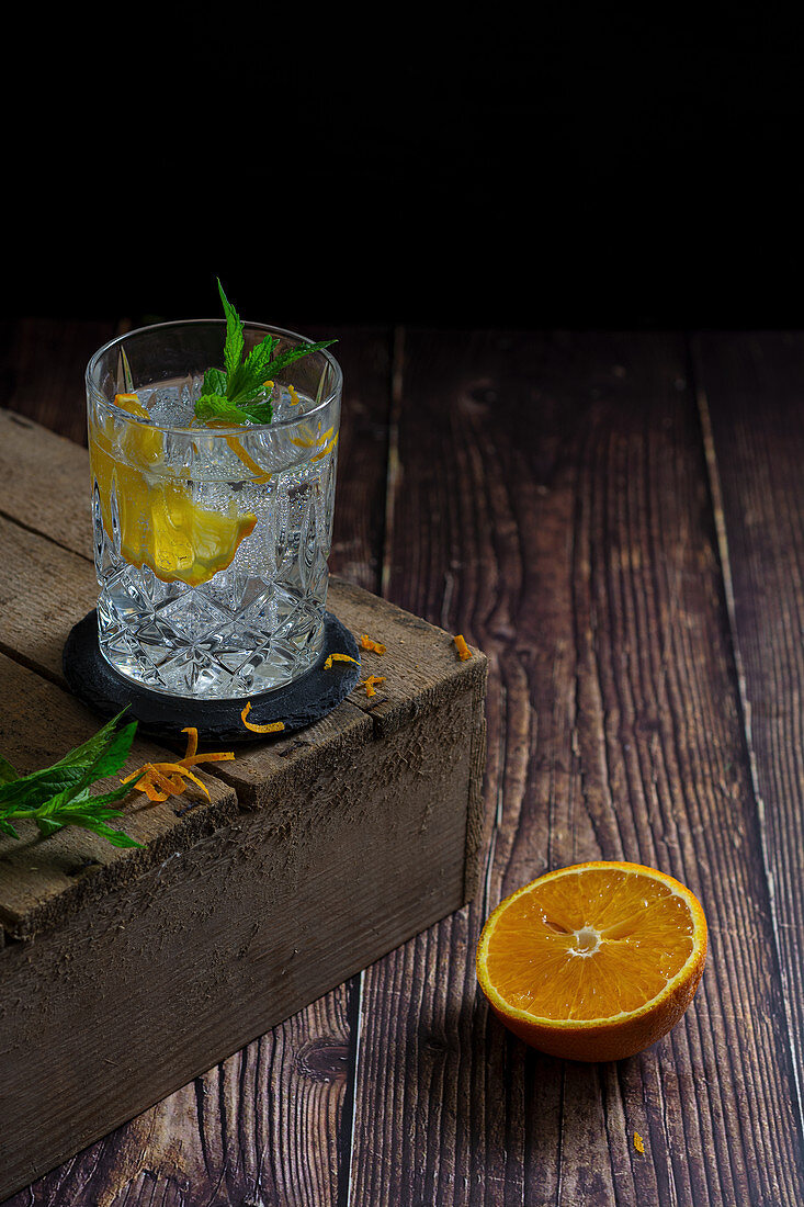 Gin Tonic mit Orange