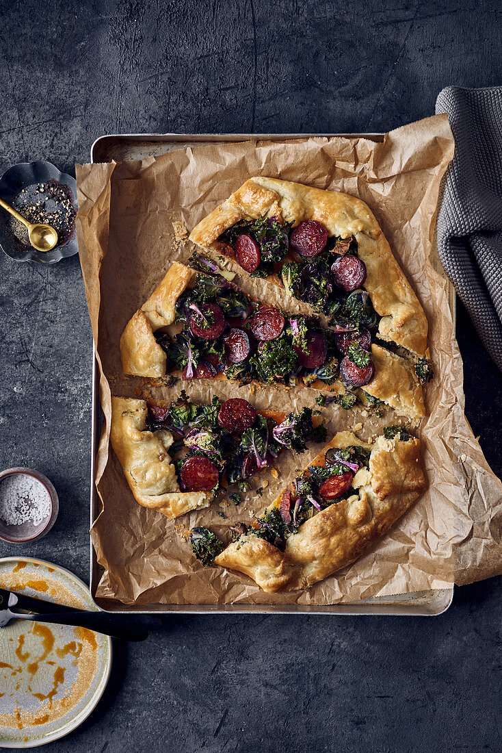 Galette with cabbage florets and sausage