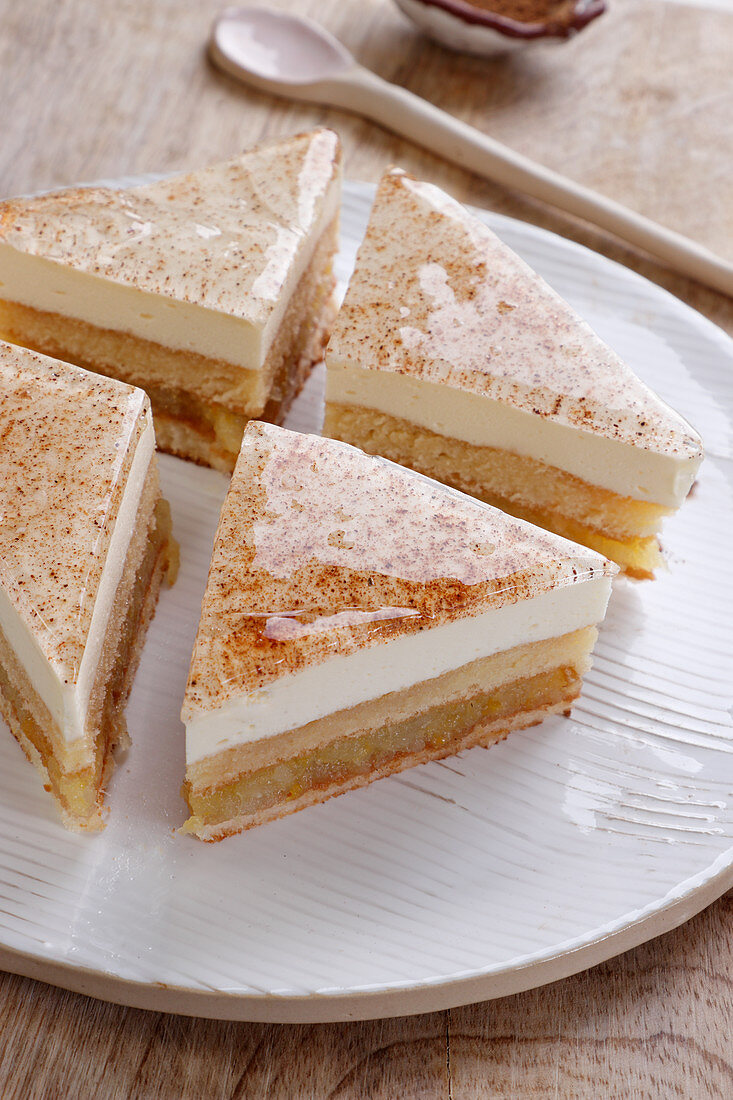 Layered apple pie with cinnamon jelly