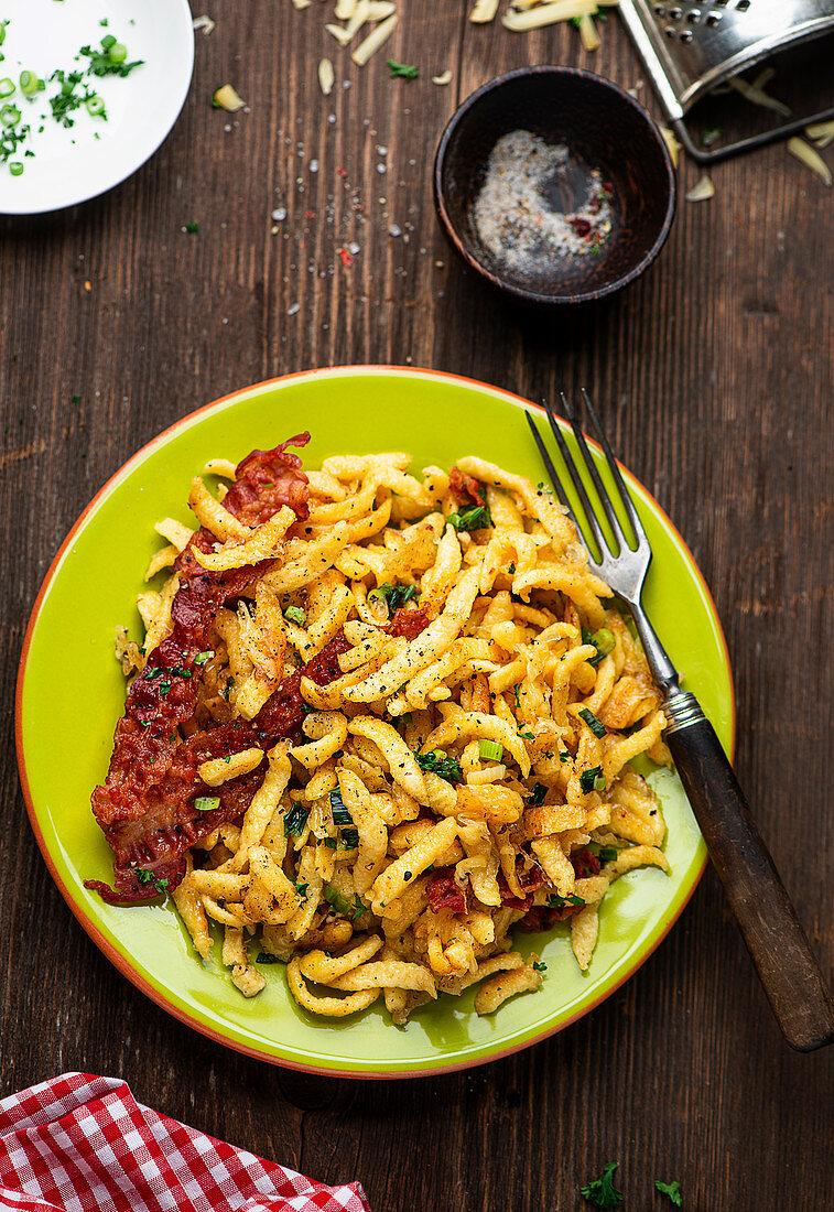 Cheese spaetzle with bacon