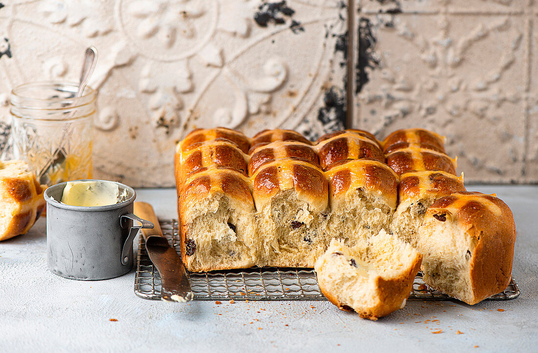 Hot Cross Buns with Raisins for Easter