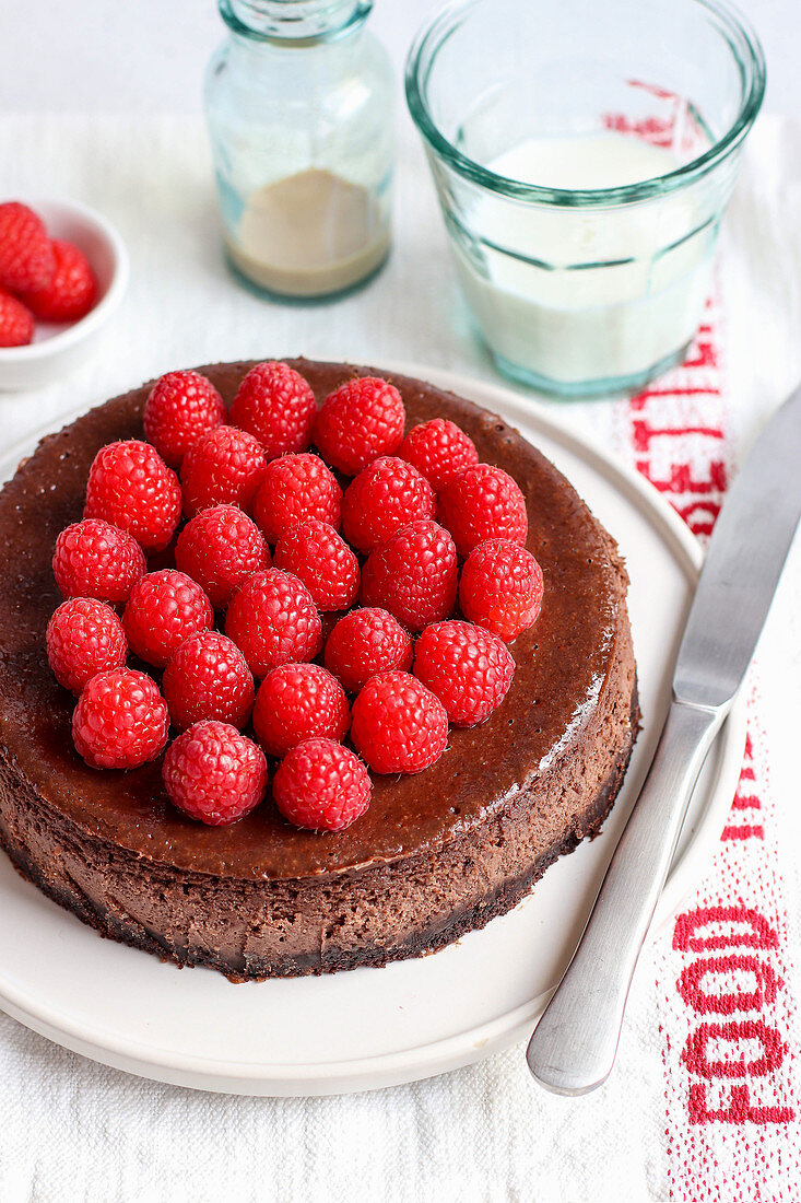 Baileys cheesecake with raspberries