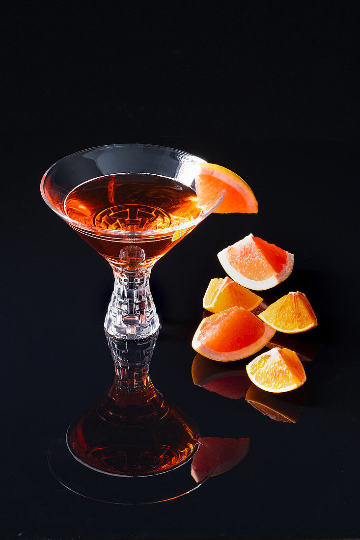 Aperol mit rosa Grapefruit