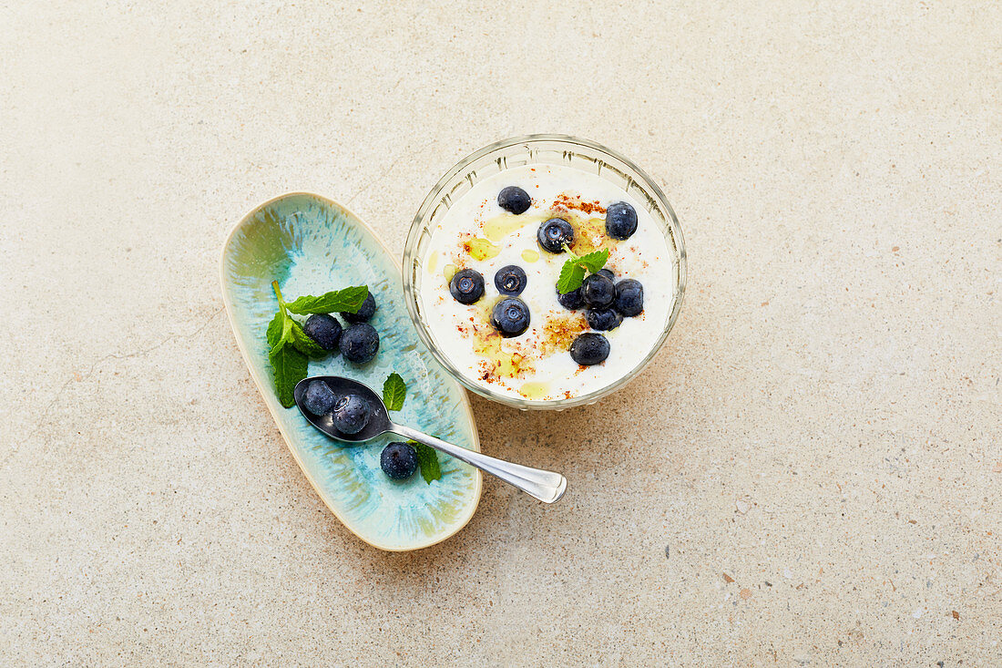 Nut-fruit yogurt