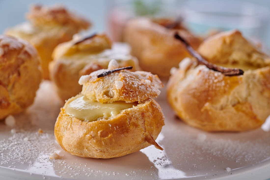 Profiteroles filled with vanilla cream