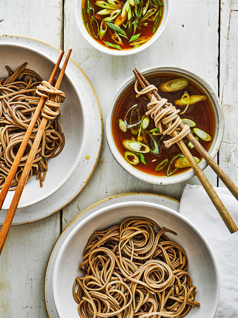 Zaru-soba (cold soba noodleswith chilled dipping sauce)