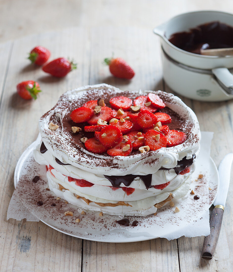 Pavlova with strawberries and peanut cream