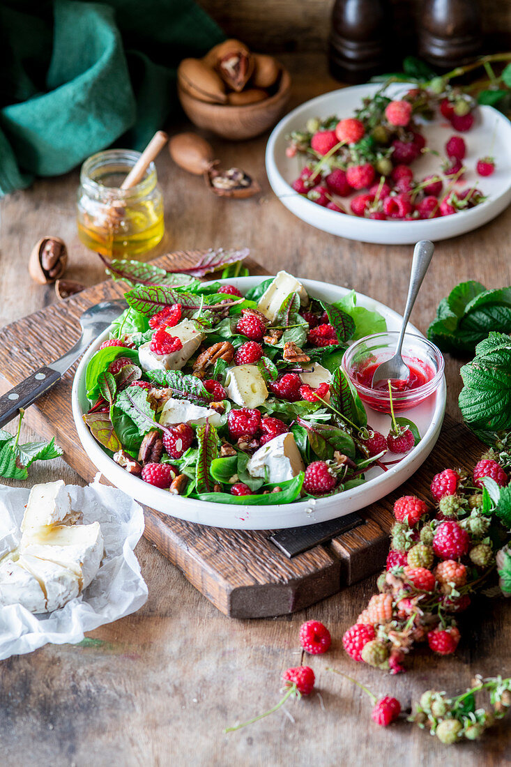 Raspberry brie salad with raspberry vinegar