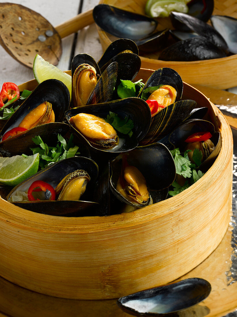 Steamed welsh mussels with chilli, lime and coriander