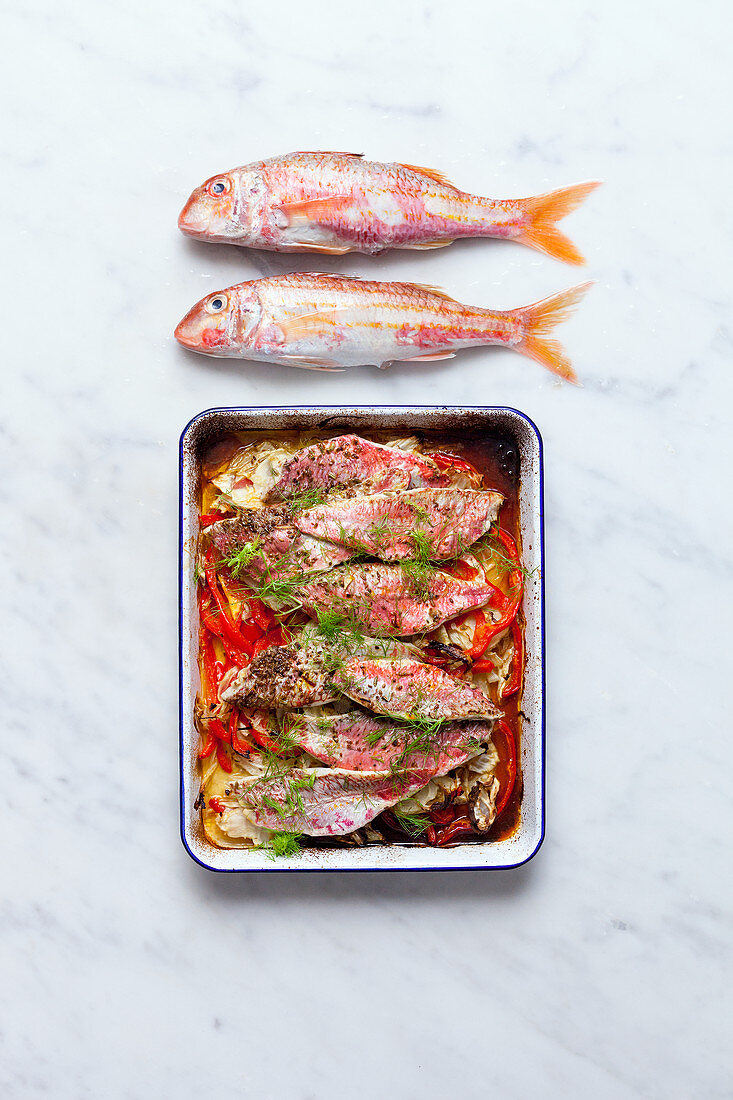 Oven cooked red mullet with red bell pepper