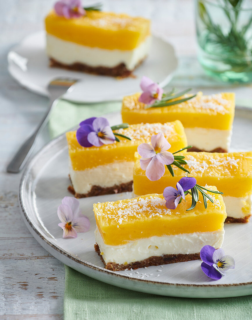 Non-baked coconut and mango slices