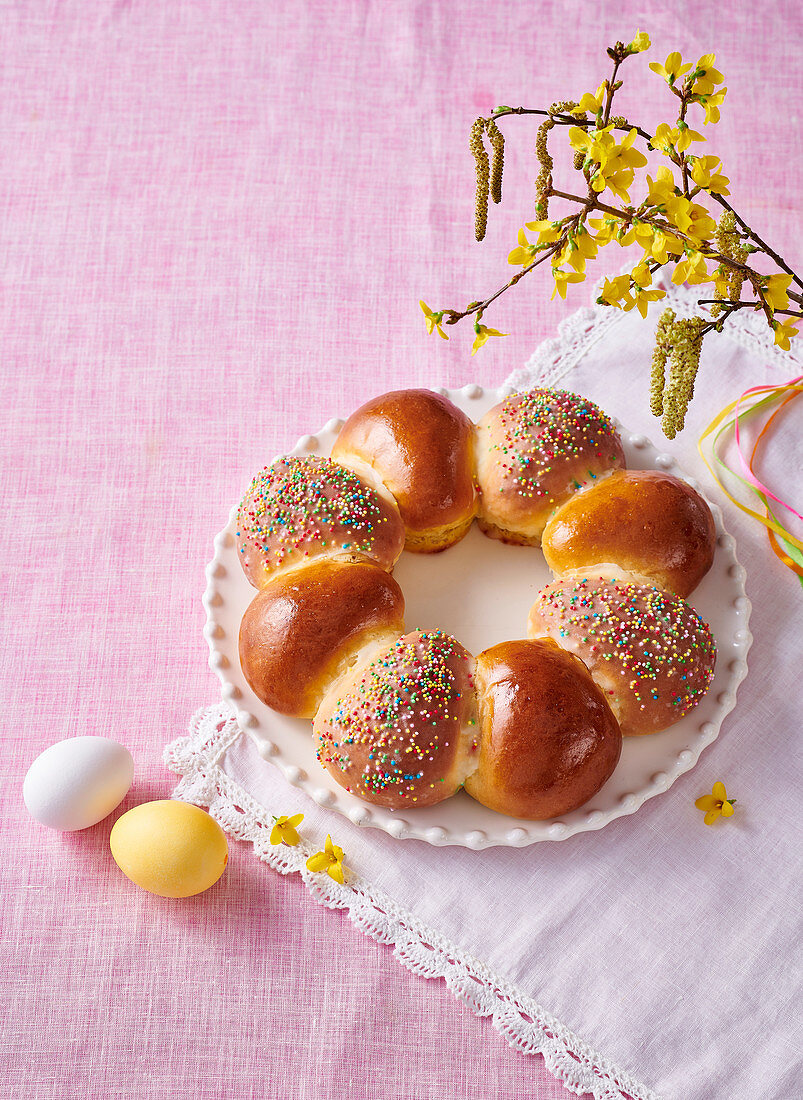 Easter wreath with lemon topping