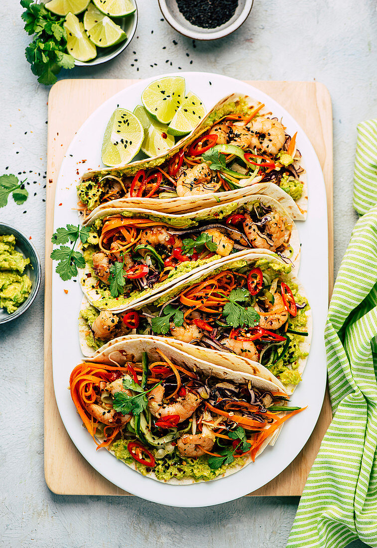 Knusperige Garnelen-Tacos mit Gemüse