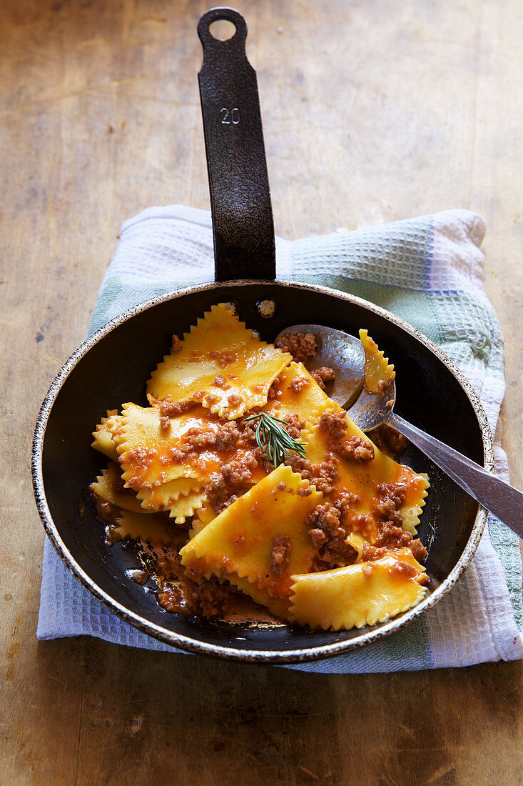 Wildschweinragout mit Nudeln