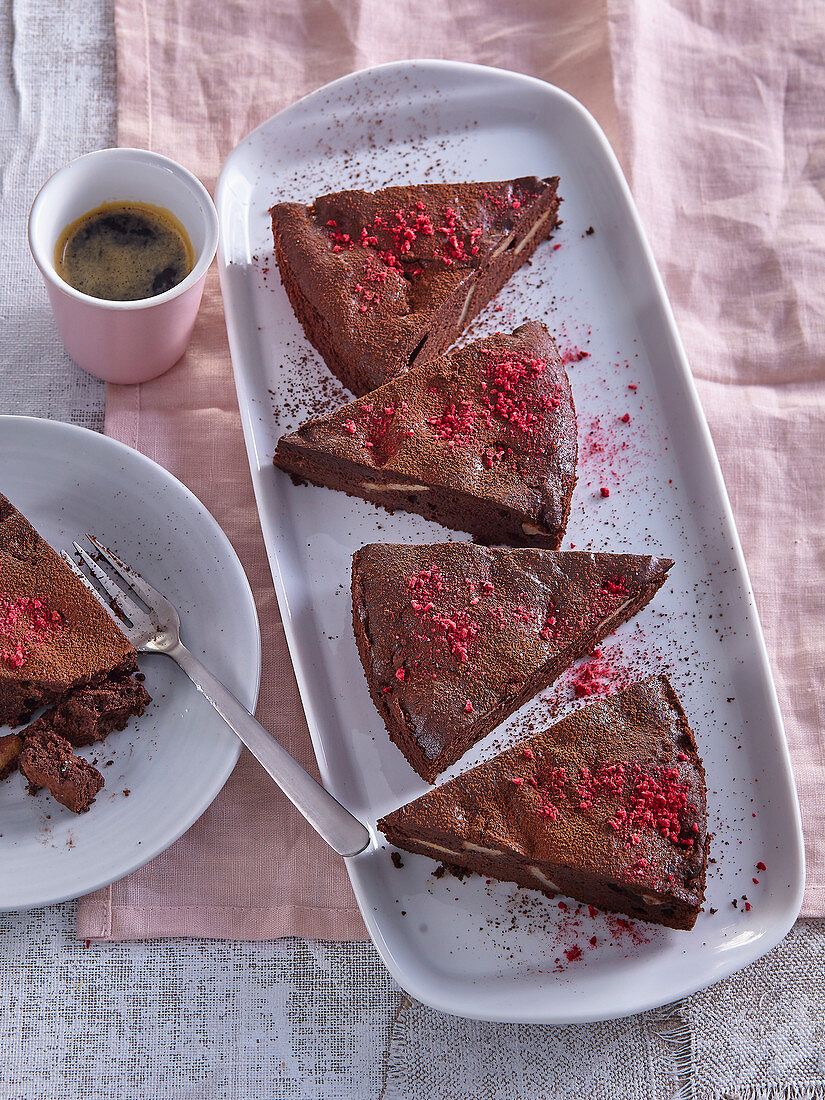 Schokoladenkuchen mit Pumpernickelgewürzen